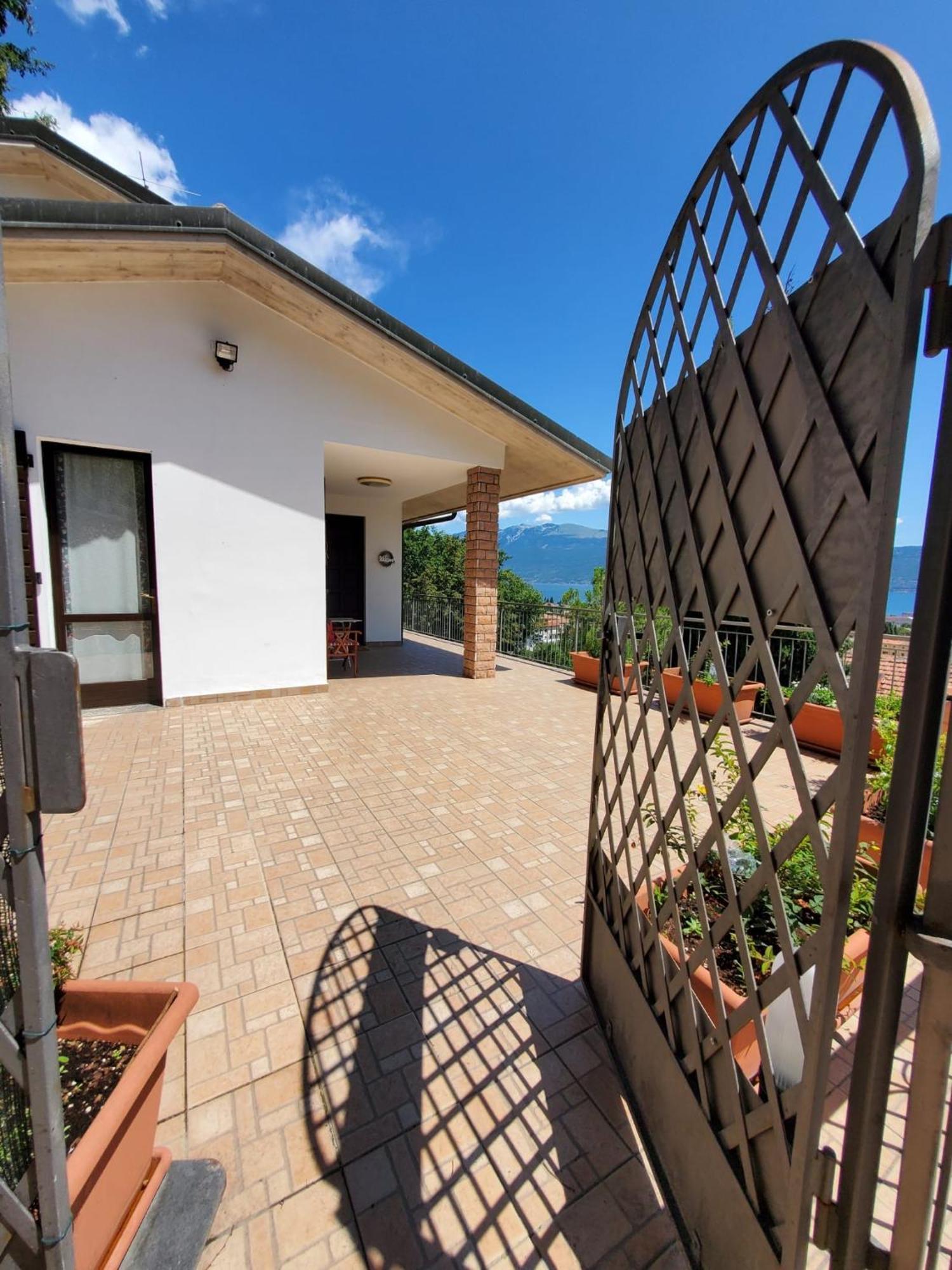 Garda Sunshine Apartment Тосколано Мадерно Екстериор снимка